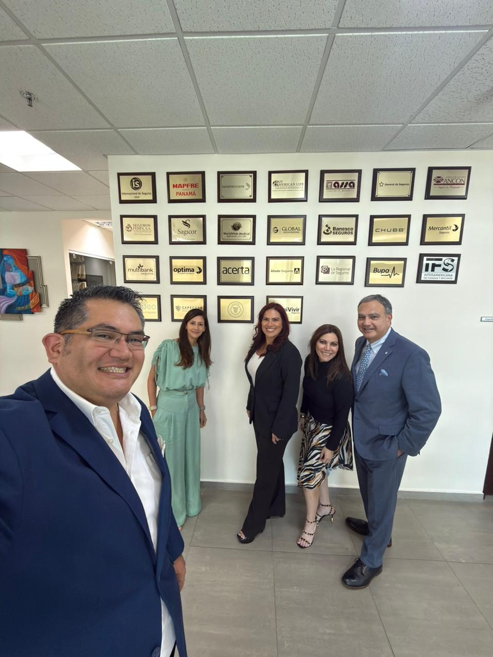 Entrega de placa institucional CONALPROSE