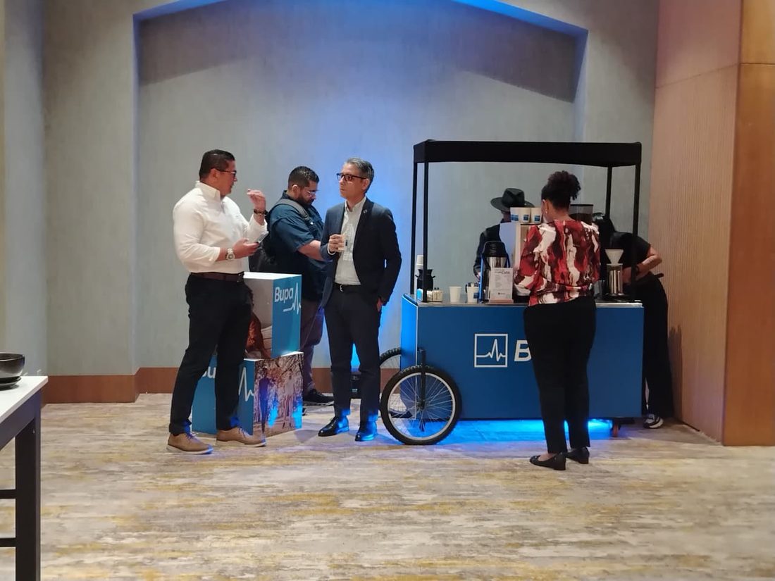 Café de los Casos junto a BUPA